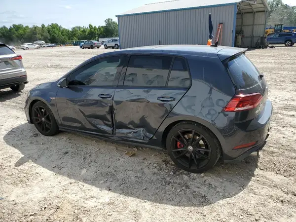3VW447AU8JM265163 2018 VOLKSWAGEN GTI - Image 2