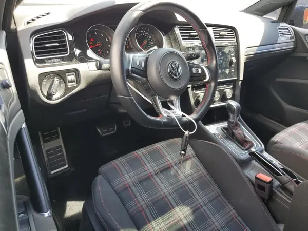 3VW447AU8JM265163 2018 VOLKSWAGEN GTI - Image 8