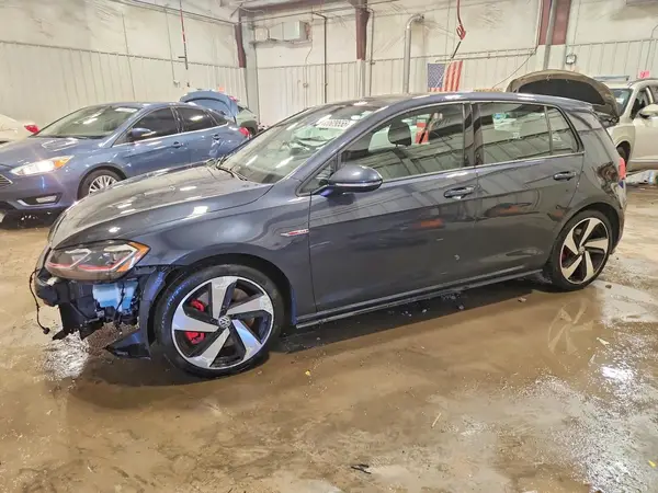 3VW447AU8JM295389 2018 VOLKSWAGEN GTI - Image 1