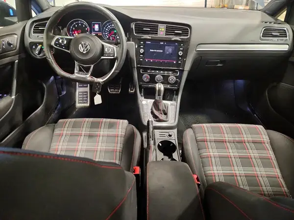 3VW447AU8JM295389 2018 VOLKSWAGEN GTI - Image 8