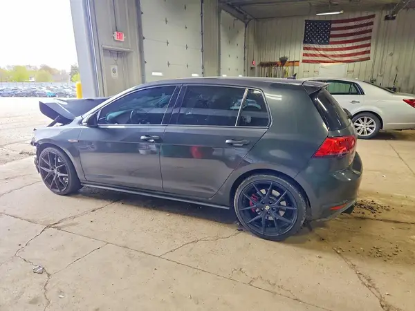 3VW447AU9GM013866 2016 VOLKSWAGEN GTI - Image 2