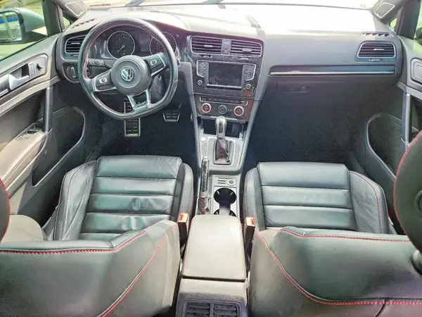 3VW447AU9GM017187 2016 VOLKSWAGEN GTI - Image 8