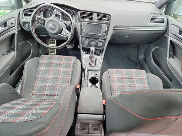 3VW447AU9HM042950 2017 VOLKSWAGEN GTI - Image 8