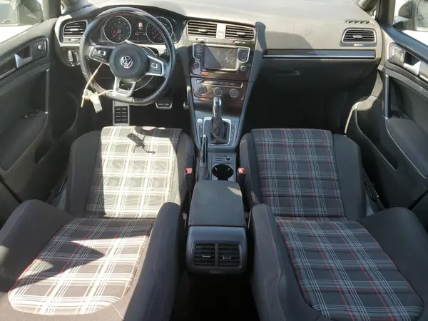 3VW447AU9HM049655 2017 VOLKSWAGEN GTI - Image 8