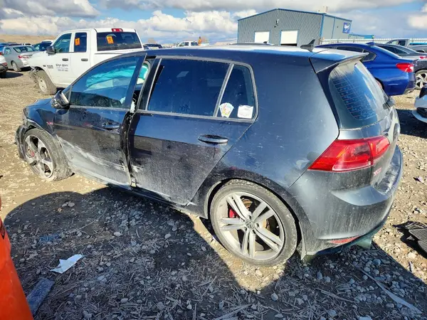 3VW447AU9HM059733 2017 VOLKSWAGEN GTI - Image 2
