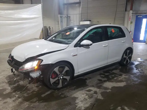 3VW447AU9HM061577 2017 VOLKSWAGEN GTI - Image 1