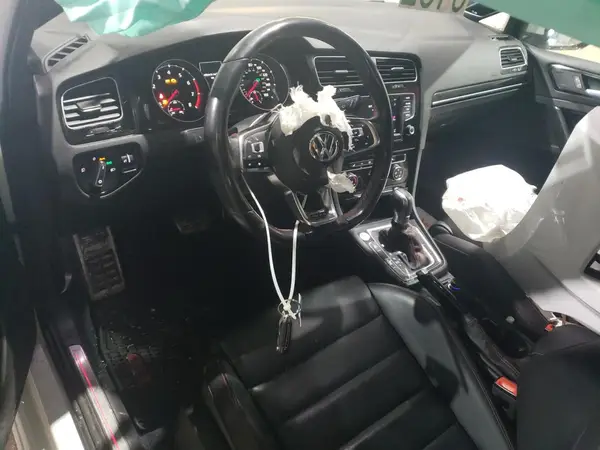 3VW447AU9HM061577 2017 VOLKSWAGEN GTI - Image 8