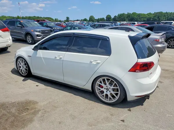 3VW447AU9HM062809 2017 VOLKSWAGEN GTI - Image 2