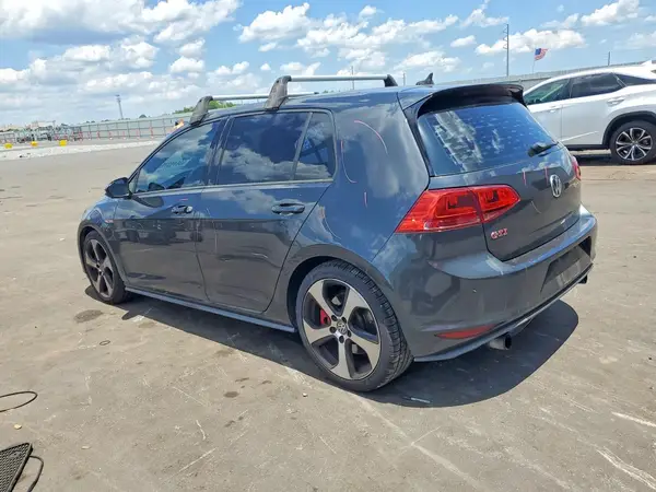 3VW447AU9HM063443 2017 VOLKSWAGEN GTI - Image 2