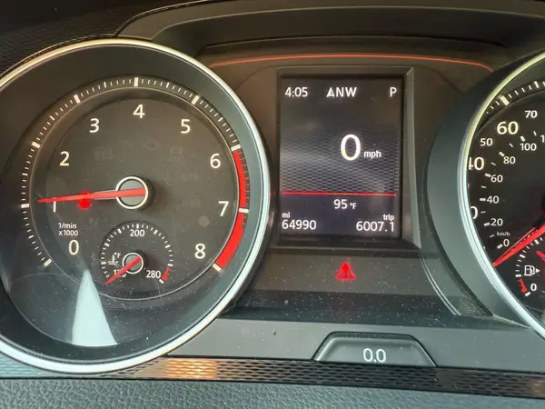 3VW447AU9HM064981 2017 VOLKSWAGEN GTI - Image 8