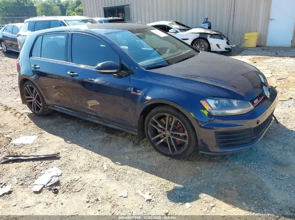 3VW447AU9HM070635 2017 VOLKSWAGEN GTI - Image 1