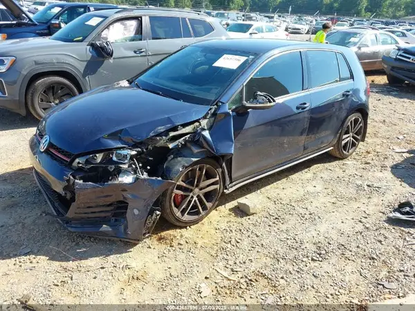 3VW447AU9HM070635 2017 VOLKSWAGEN GTI - Image 2