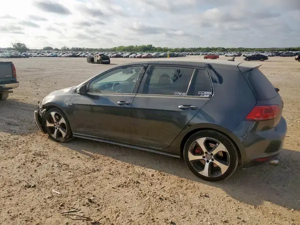 3VW447AU9HM073860 2017 VOLKSWAGEN GTI - Image 2