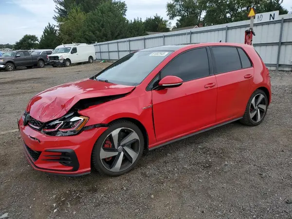 3VW447AU9JM250476 2018 VOLKSWAGEN GTI - Image 1