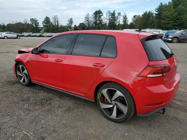 3VW447AU9JM250476 2018 VOLKSWAGEN GTI - Image 2
