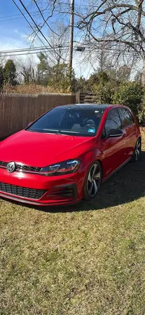 3VW447AU9JM254088 2018 VOLKSWAGEN GTI - Image 2