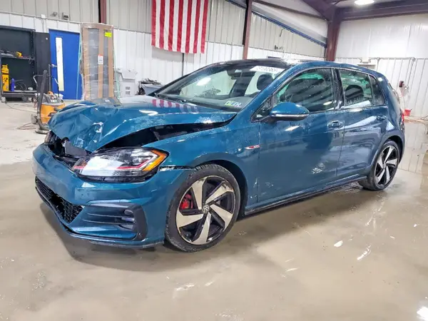 3VW447AU9JM268931 2018 VOLKSWAGEN GTI - Image 1