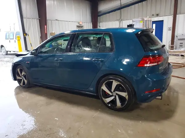 3VW447AU9JM268931 2018 VOLKSWAGEN GTI - Image 2
