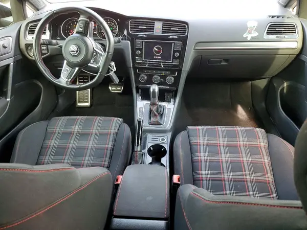 3VW447AU9JM292680 2018 VOLKSWAGEN GTI - Image 8