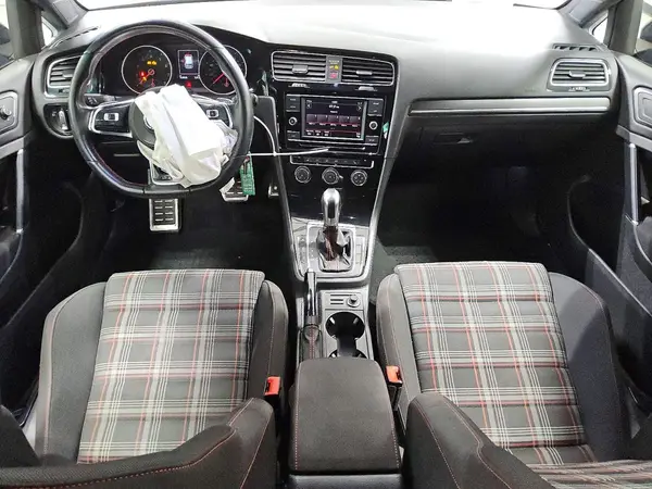 3VW447AU9JM293053 2018 VOLKSWAGEN GTI - Image 8