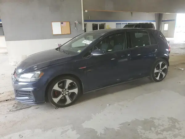 3VW447AU9JM295093 2018 VOLKSWAGEN GTI - Image 1