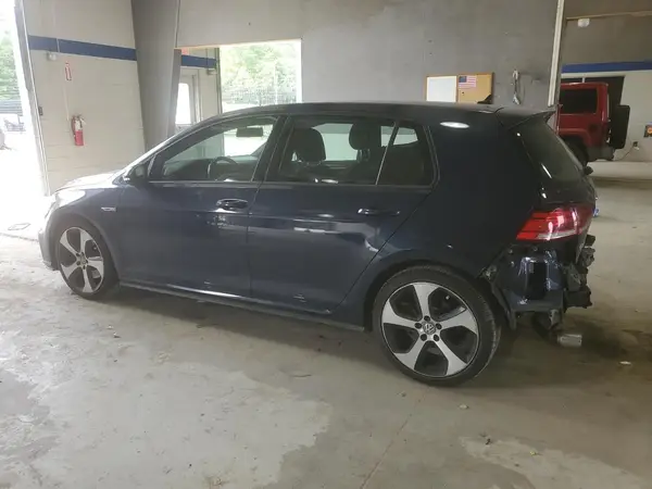 3VW447AU9JM295093 2018 VOLKSWAGEN GTI - Image 2
