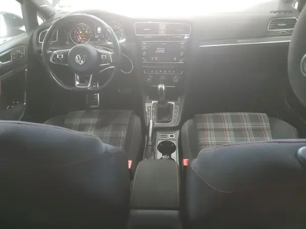 3VW447AU9JM295093 2018 VOLKSWAGEN GTI - Image 8