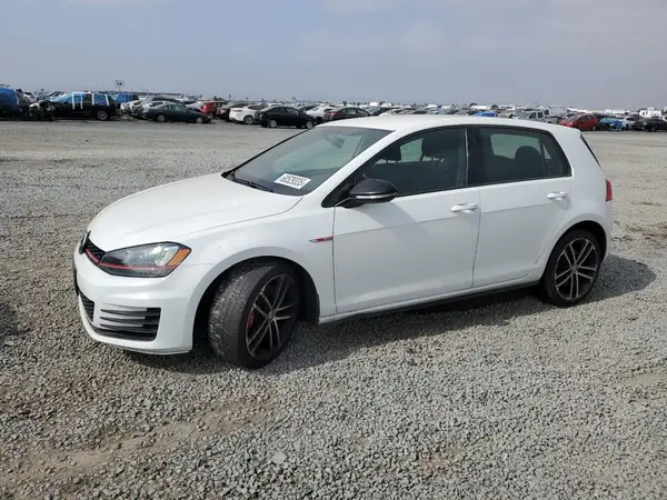 3VW447AUXHM002506 2017 VOLKSWAGEN GTI - Image 1