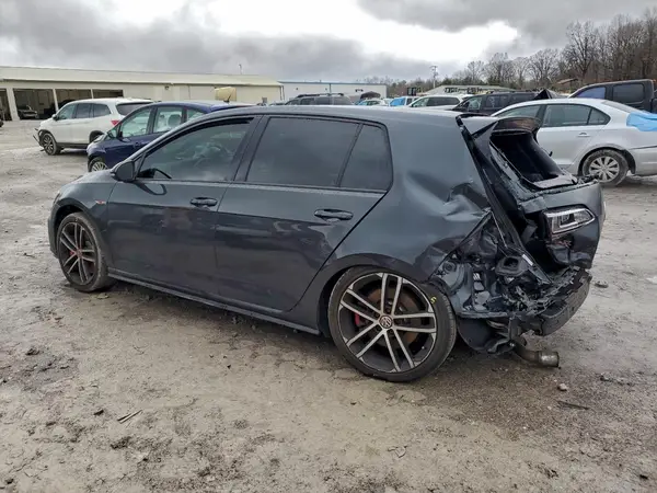 3VW447AUXHM027826 2017 VOLKSWAGEN GTI - Image 2