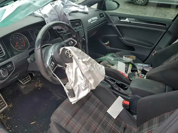 3VW447AUXHM027826 2017 VOLKSWAGEN GTI - Image 8