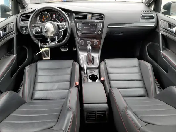 3VW447AUXHM031617 2017 VOLKSWAGEN GTI - Image 8
