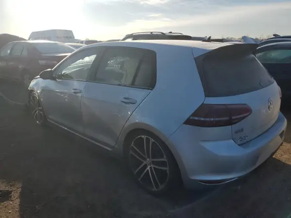 3VW447AUXHM047154 2017 VOLKSWAGEN GTI - Image 2