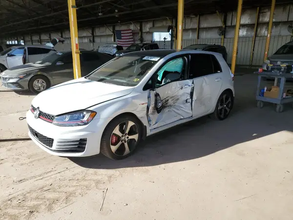 3VW447AUXHM052600 2017 VOLKSWAGEN GTI - Image 1