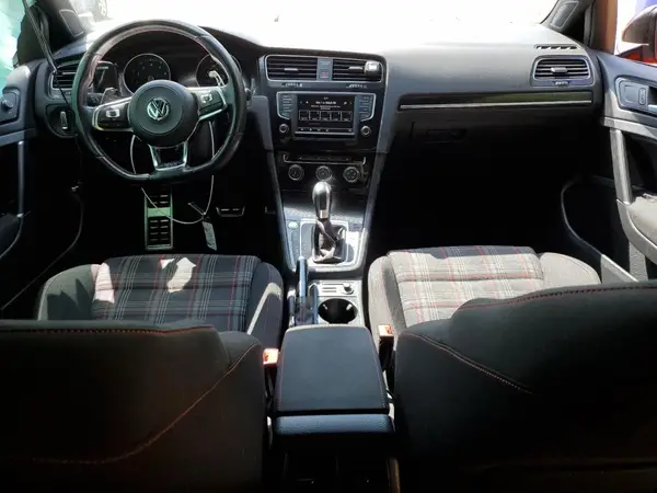 3VW447AUXHM064441 2017 VOLKSWAGEN GTI - Image 8