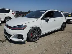 3VW447AUXJM273068 2018 VOLKSWAGEN GTI