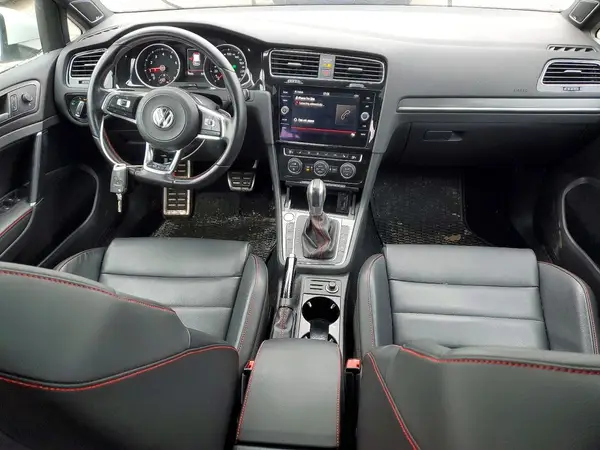 3VW447AUXJM282661 2018 VOLKSWAGEN GTI - Image 8