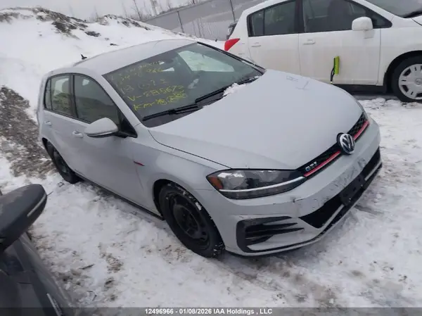 3VW447AUXJM285673 2018 VOLKSWAGEN GTI - Image 1