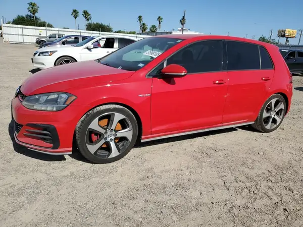 3VW447AUXJM293823 2018 VOLKSWAGEN GTI - Image 1