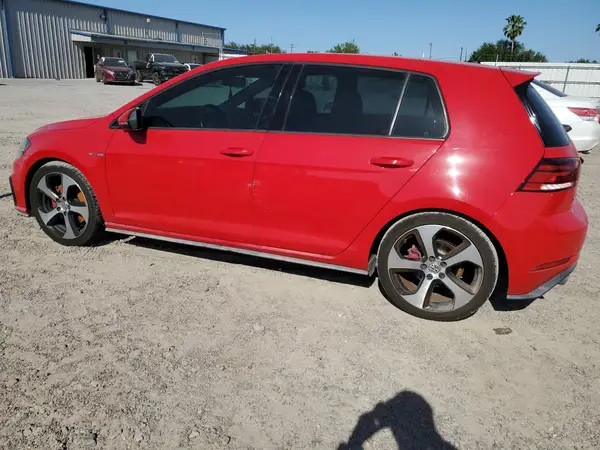 3VW447AUXJM293823 2018 VOLKSWAGEN GTI - Image 2