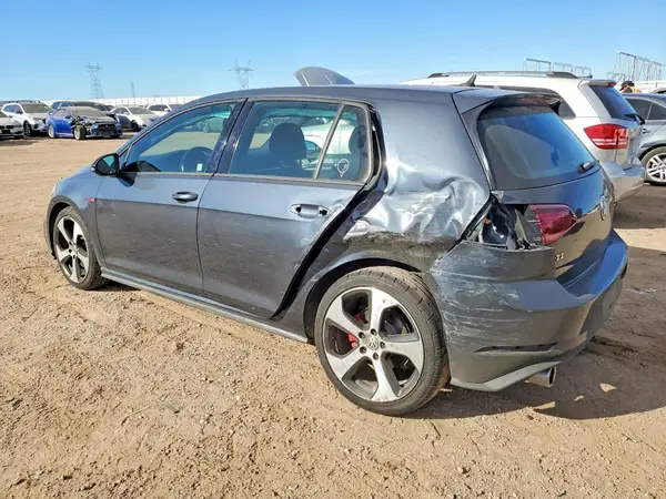 3VW447AUXJM294230 2018 VOLKSWAGEN GTI - Image 2