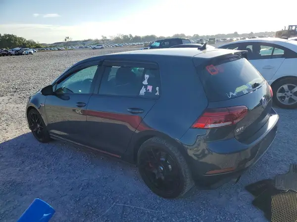 3VW447AUXJM297161 2018 VOLKSWAGEN GTI - Image 2