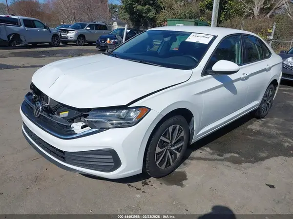 3VW4M7BU6RM010795 2024 VOLKSWAGEN JETTA - Image 2