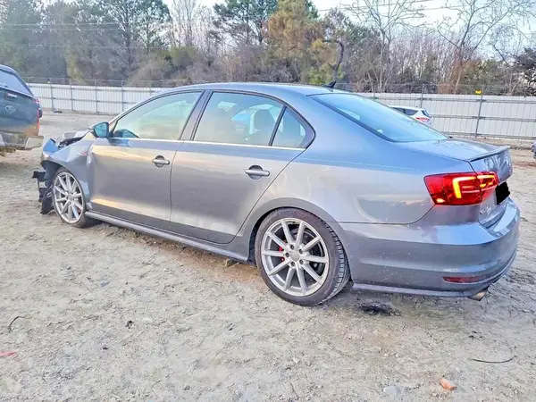 3VW4S7AJ0GM370784 2016 VOLKSWAGEN JETTA - Image 2