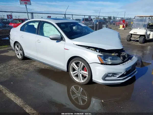 3VW4T7AJ0HM216591 2017 VOLKSWAGEN JETTA - Image 1