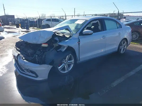 3VW4T7AJ0HM216591 2017 VOLKSWAGEN JETTA - Image 2