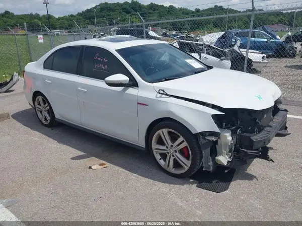 3VW4T7AJ1GM248576 2016 VOLKSWAGEN JETTA - Image 1