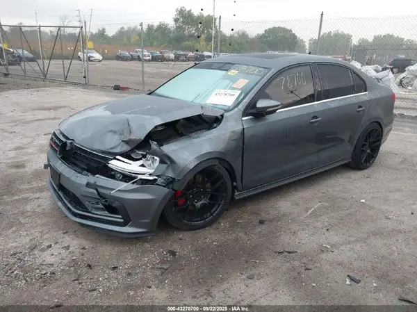 3VW4T7AJ1HM291123 2017 VOLKSWAGEN JETTA - Image 2