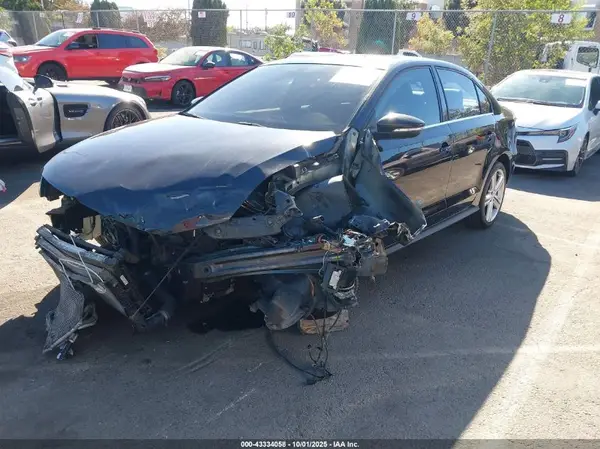 3VW4T7AJ1HM313847 2017 VOLKSWAGEN JETTA - Image 2