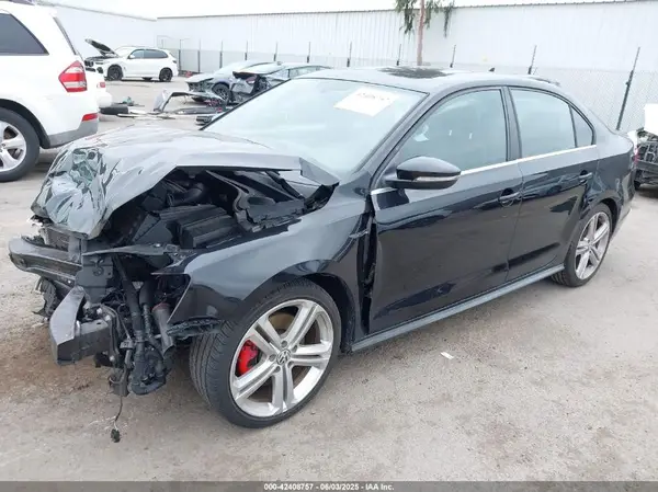 3VW4T7AJ1HM347867 2017 VOLKSWAGEN JETTA - Image 2