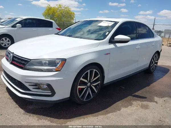 3VW4T7AJ3JM217062 2018 VOLKSWAGEN JETTA - Image 2